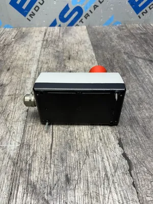 USED SIEMENS 3SB3