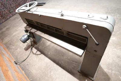Schubert 72″ Veneer Guillotine