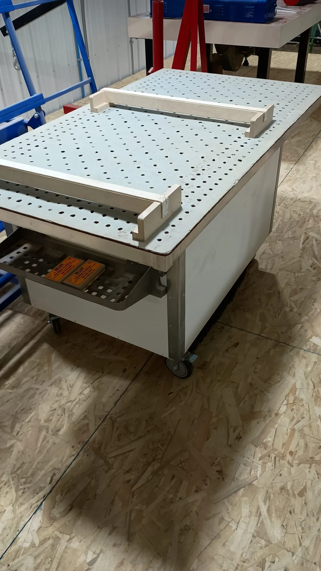 M6033 | Sand Pro | Downdraft Tables