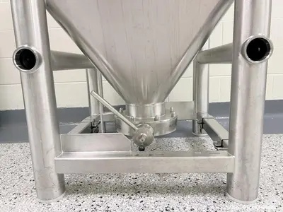 Used Glatt CM 400 Stainless Steel Column Bin Blender | 500L, 300L & 100L Bins | 2016 | HMI Controlled | 480V