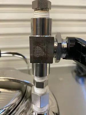 APACHE STAINLESS  EQUIPMENT CORP. T304L NAW 165-15 AT 100