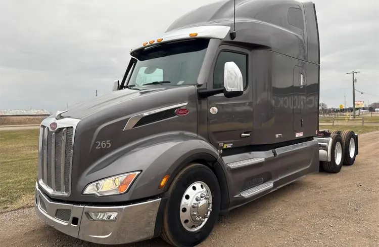 Used 2024 PETERBILT 579 Tractors & Trailers Michigan US | Mitsubishi HC Capital America #194026