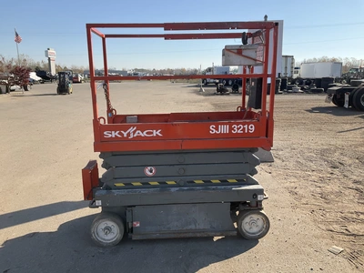 Used SKYJACK 3219 ELECTRIC SCISSOR LIFT Scissor Lifters Michigan US | Miedema Asset Management Group #1761438