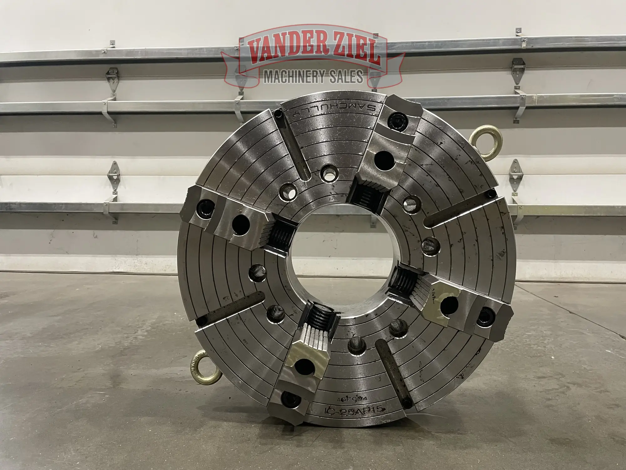 Used SAMCHULLY SAMCHULLY 25" FOUR JAW CHUCK, 8 1/2" BORE Chucks Michigan US | Vander Ziel Machinery Sales #1262372