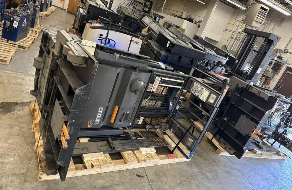 Used CROWN SP3520-30 24 V Reach Trucks Illinois US | Mitsubishi HC Capital America #1362848