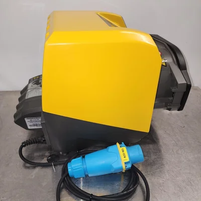 Watson Marlow Peristaltic pump Nema 4X IP66 Model 620U 100-120 /200- 240 VOLTS 60HZ # 38148