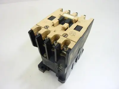 USED ALLEN BRADLEY 100-A24ND3 SER C
