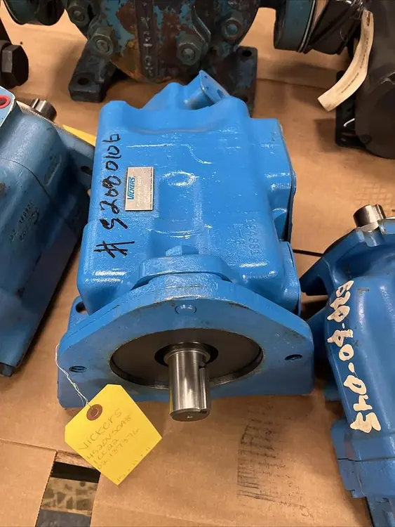 Used VICKERS 4520V50A8-1CC22 Hydraulic Pumps Ohio US | Surplus Asset Holdings #1225967