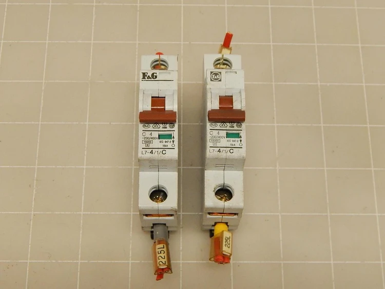 Used F&G _UNKNOWN_ Circuit Breakers | OCO Industrial #1686756
