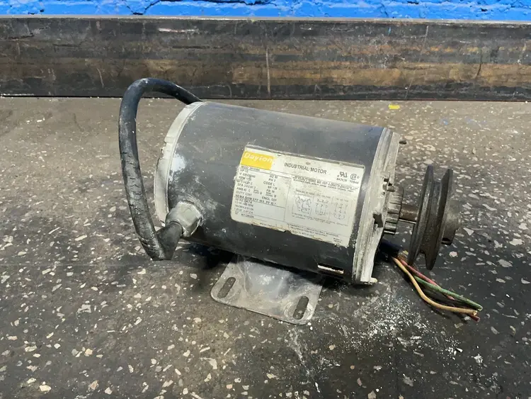 Used DAYTON 2N103BA Motors (misc) Ohio US | HGR 24 #1311168