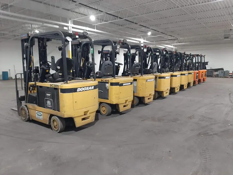 Used CAT – 6000 LB. FORKLIFT Misc Forklifts | OAK BAY MARKETING #394030