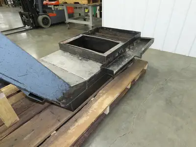 Enomoto 37"W x 8' 4" Chip Conveyor 26"Belt 220V *Needs New Drive Sprockets*
