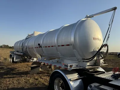 Used 2015 VANTAGE VC-8400 Tanker Trailers Minnesota US | Carco Truck & Equipment #1514226