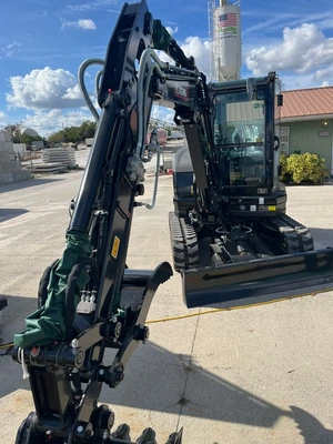 XCMG XE45U Excavator | Iron Listing (3)