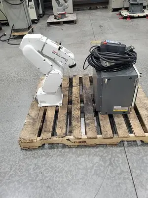 USED 2008 FANUC LR MATE 200IC/5F