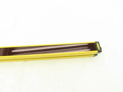Banner SLSCE30-600Q8 EZ-Screen Safety Light Curtain Emitter 600mm 24VDC
