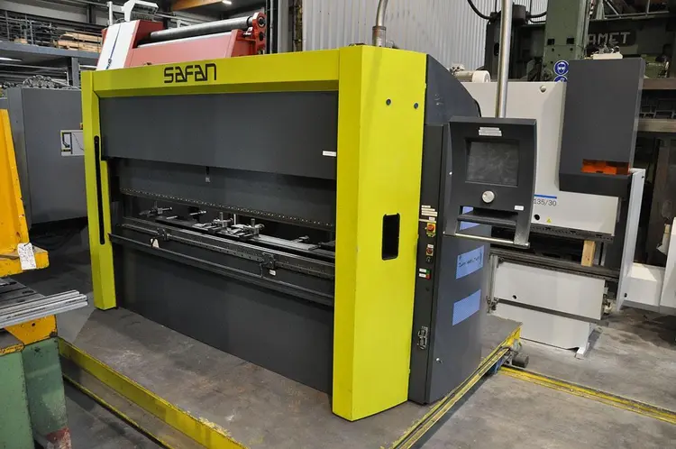 Used SAFAN E-BRAKE 50 TON X 2550 MM CNC Press Brakes | Apt International N.V #372959