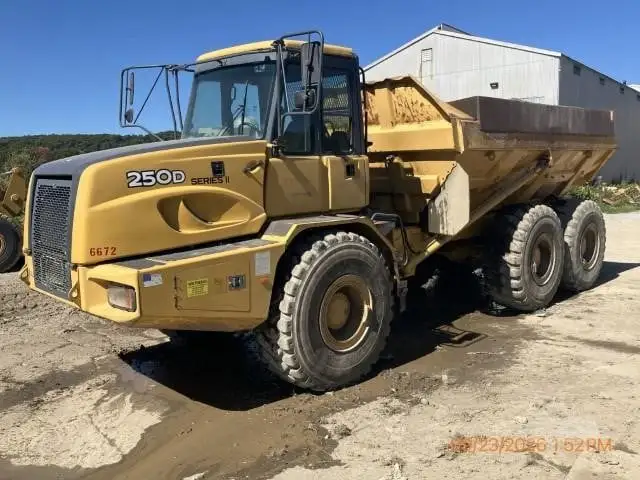 Used 2010 DEERE 250D II Articulated Dump Trucks New York US | Beck Equipment #1509274