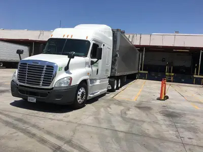 USED 2013 FREIGHTLINER CASCADIA 125