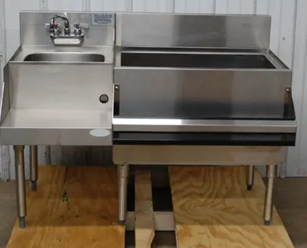 142-1257 Krowne 47 Inch Cocktail Station Underbar Ice Bin w 10 Circuit Cold Plat
