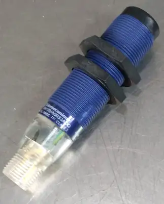 Telemecanique VM18VA0033ADQ Sensors Loc5E1/3