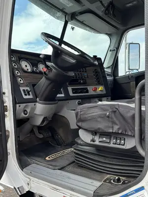 USED 2021 FREIGHTLINER CORONADO 122SD