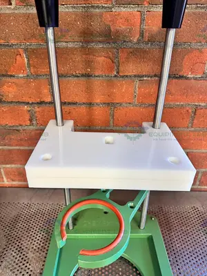 Used CHEMGLASS CHEMRXNHUB BENCHTOP 2-5 LITER GLASS REACTOR SUPPORT STAND Reactors California US | Equipment Lab #1394840