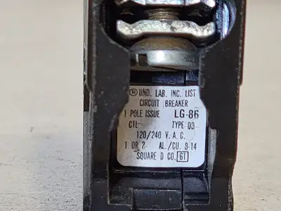 USED SQUARE D QO120
