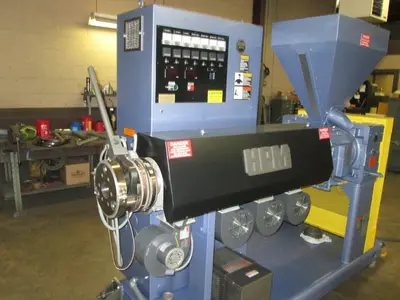 2 1/2″ 24:1 HPM Extruder Mdl. 2.5 TMP w/Screen Changer – Rebuilt