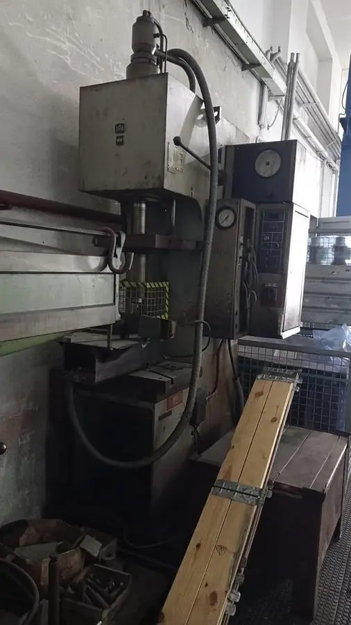 Used 1985 WMW PYE 10 10 S1M Hydraulic Presses CZ | Amaron s.r.o. #1065752