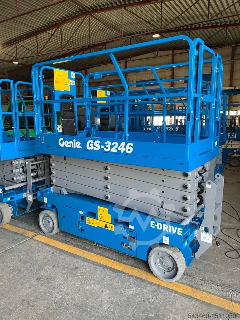USED 2017 Genie GS3246