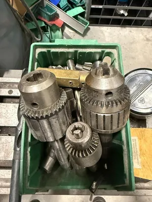 CLAUSING KONDIA FV-1 Milling Machines | ListingHippo (4)