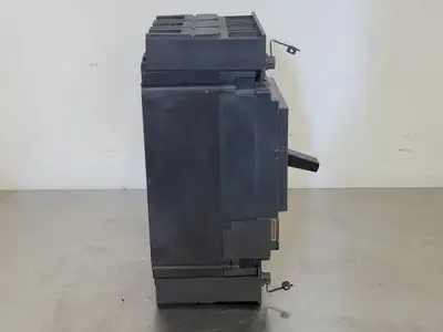 Used SCHNEIDER ELECTRIC NSX100-160-250-F/N/H/NA Switchgears British Columbia CA | Lenmark #241737