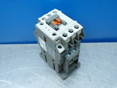 New | in-Stock CARLO GAVAZZI CC22S PLC Contactors | HGR 24 #753715