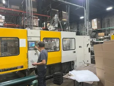 2006 TOSHIBA ISGS500WV21-27 Injection Molding Horizontal/Vertical | Machinery Network (4)