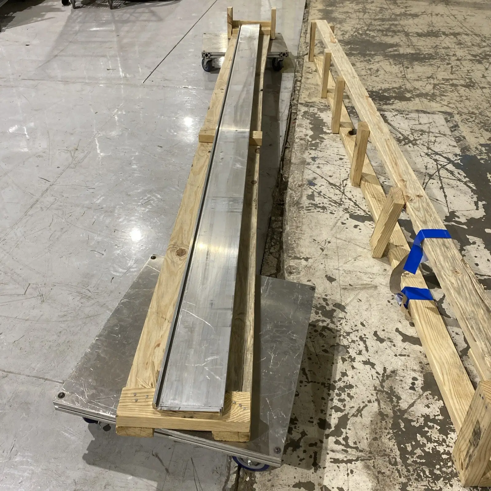 Unknown | Cable Tray Barrier 6 Inches Deep, 1/2" Bend, 144 Inches Long LOT OF 10 PCS - New – Open box