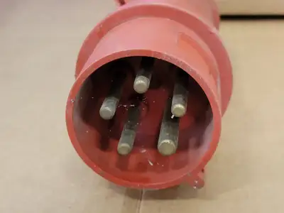 Pin & Sleeve Plug