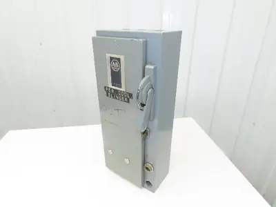 Allen Bradley 712-AACD24 Combination Motor Starter 5HP 600V 3Ph 120V Coil