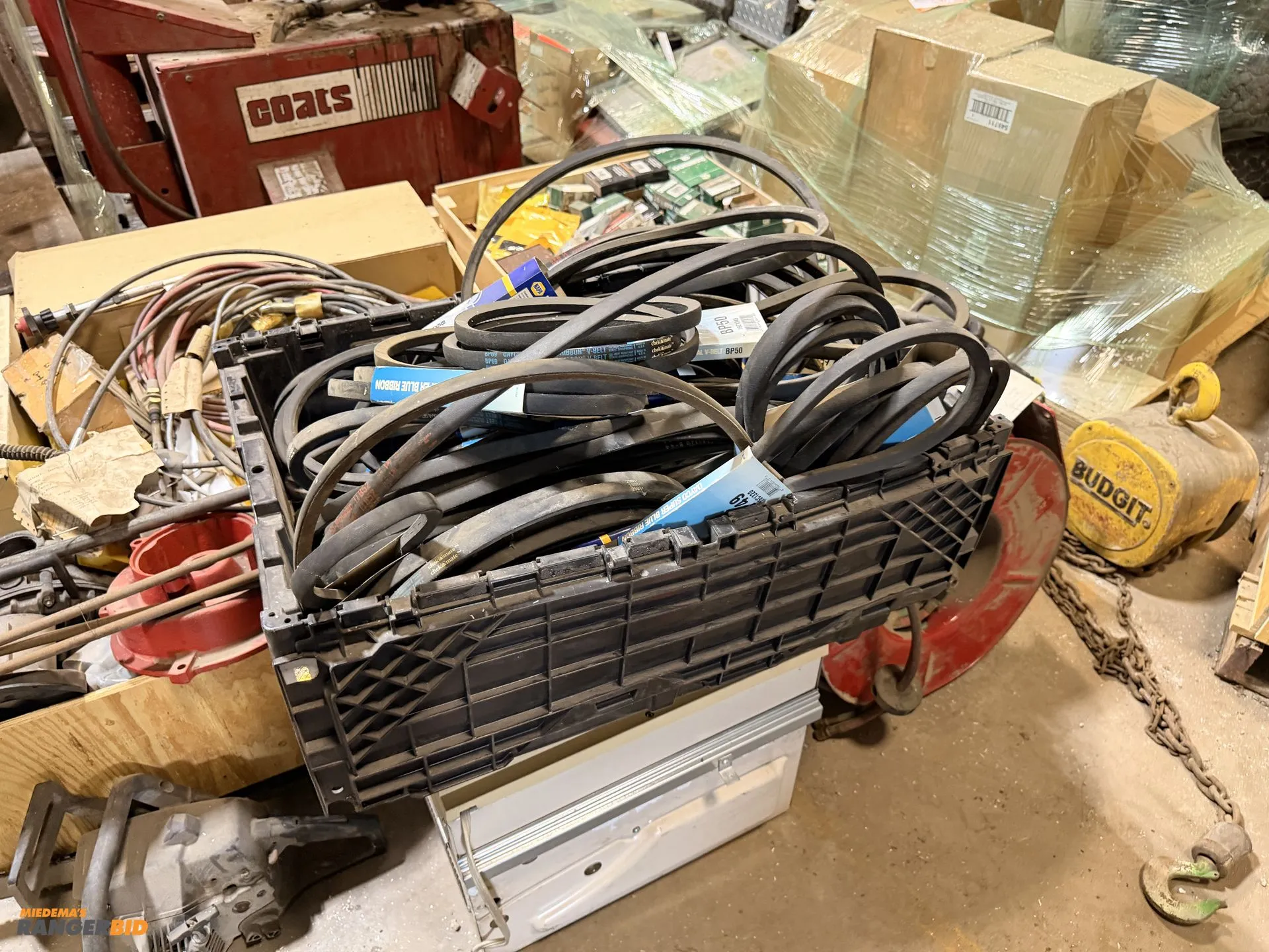 Used BIN OF NEW BELTS _UNKNOWN_ Spindle Belts Michigan US | Miedema Asset Management Group #1304336