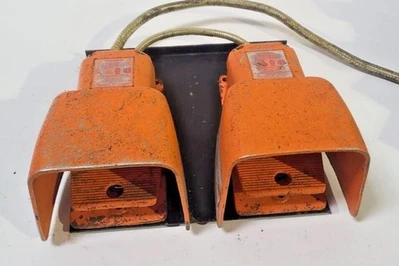 Lot of 2 Linemaster Hercules 511 - B20AQ2 HEAVY DUTY FOOT SWITCH
