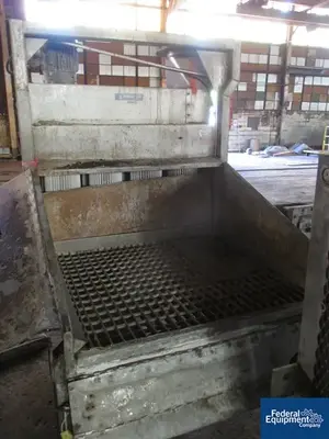 USED Young Industries YOUNG BAG DUMP STATION, S/S, MODEL 10X8-C