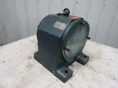 Sew-Eurodrive R92DV180L8 14.75:1 59/119 Input RPM Inline Gear Reducer 2-3/8"