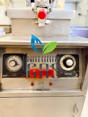 Henny Penny Pressure Fryer - Model 600 - natural gas