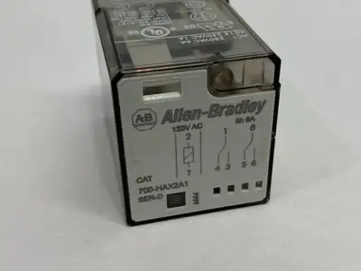 USED ALLEN-BRADLEY SER. D DIRECT PLUG-IN RELAY 8-PIN
