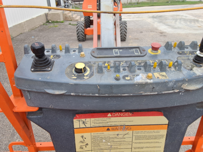 USED 2022 JLG 860SJ