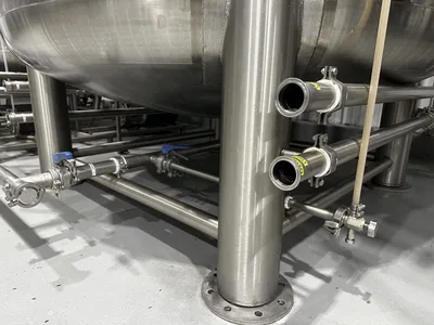 2500 Gallon Tank – 2 of 3