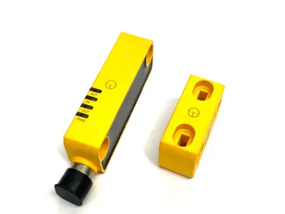 USED IFM RFID CODED SAFETY SENSOR W/ CODED DEFINED TARGET
