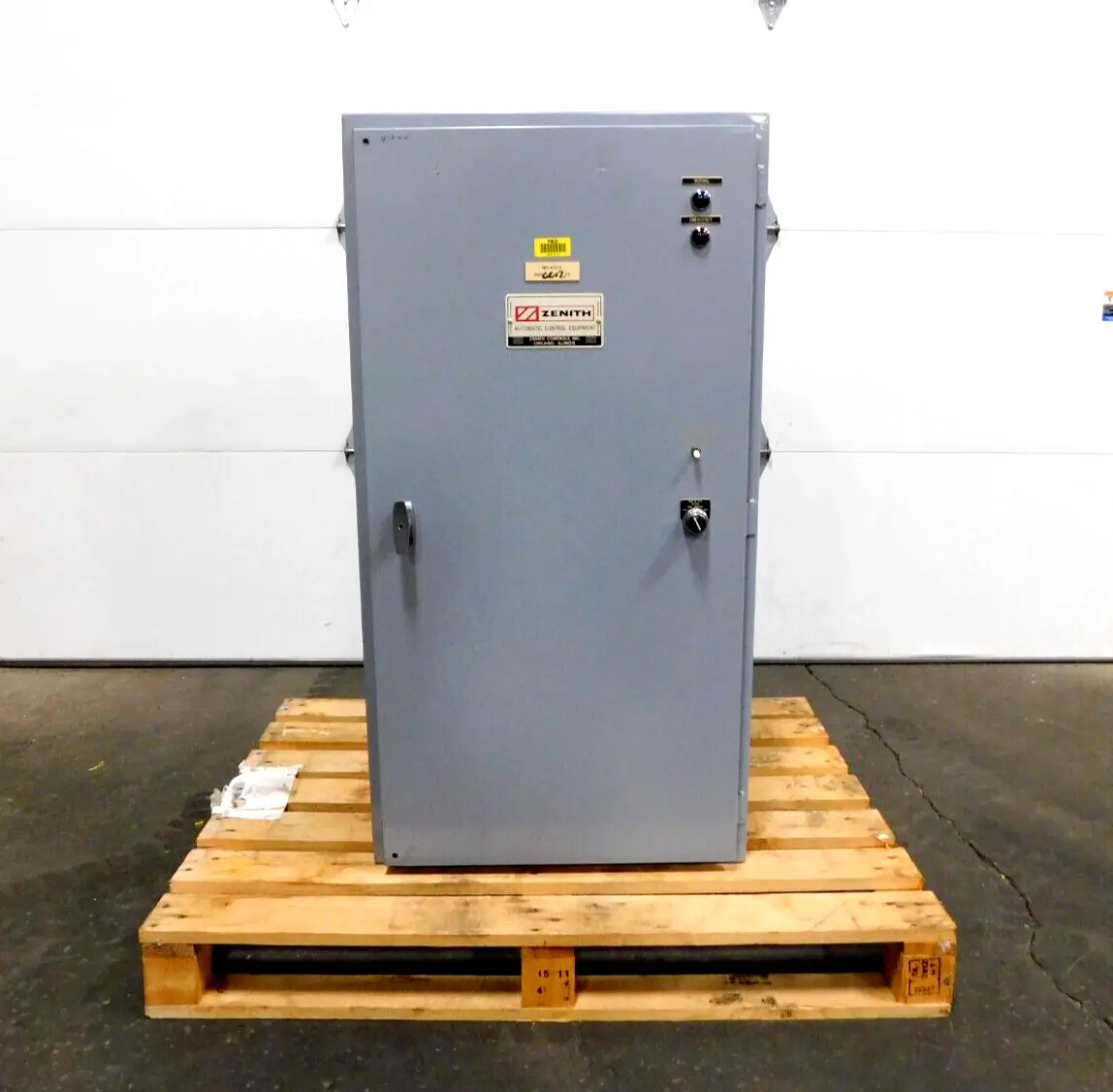 Used Zenith ZTS15E-5AAEHLLRTUW-VS Switchgears Ohio US | Equipment Recovery Corp. #1331586