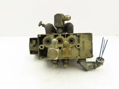 Ross W7076C4332 Pneumatic Directional 5/2 Double Solenoid Valve 24VDC