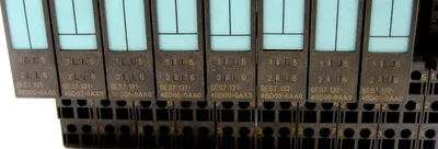 USED SIEMENS 6ES7132-4BD00-0AA0 S7 PLC WITH I/O CARDS TME-15S24-01
